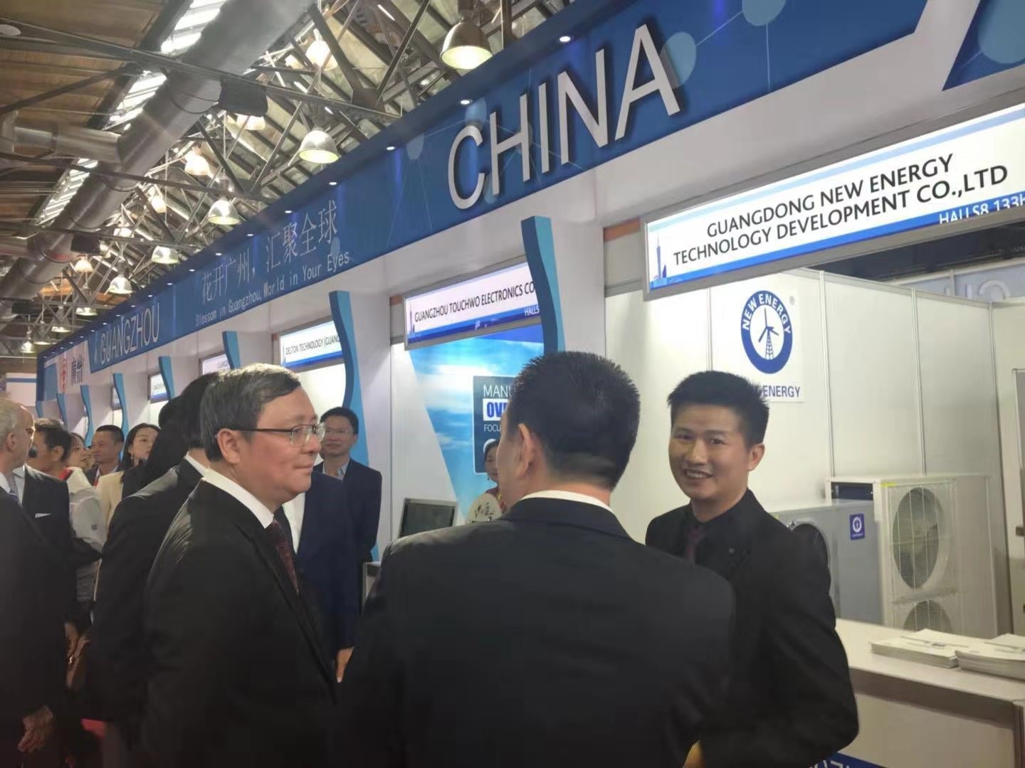 明升mansion88代表中国热泵亮相柏林IFA占