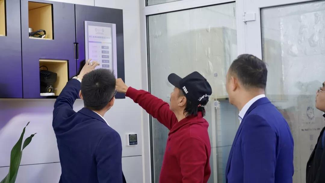 明升mansion88董事长赵密升&容中尔甲