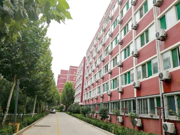 校园空气能热泵热水装备